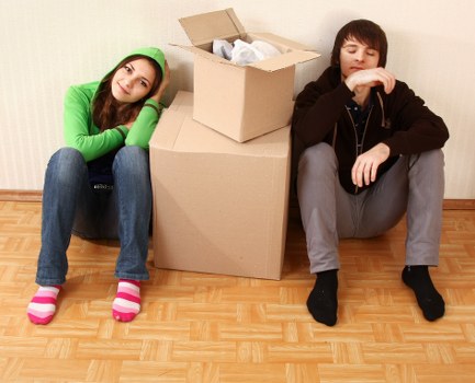 Individual booking a moving truck online